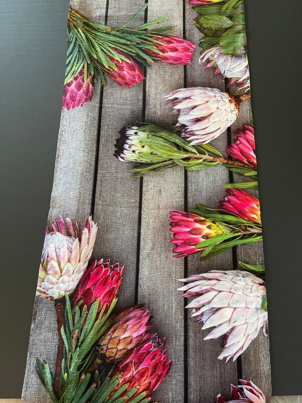 Anna s Bunch of Proteas Linen Table Runner Fashion
